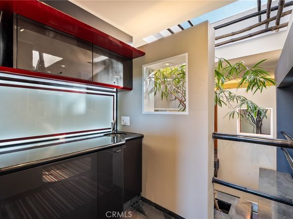 6907 Treasure Trail, Hollywood Hills CA 90068