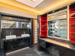 6907 Treasure Trail, Hollywood Hills CA 90068