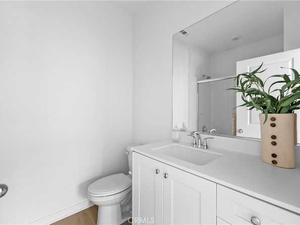 9423 1/2 N Sepulveda Blvd. 3, North Hills CA 91343