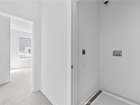 9423 1/2 N Sepulveda Blvd. 3, North Hills CA 91343