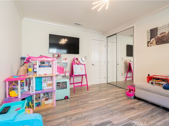 9434 Mclennan Avenue, Northridge CA 91343