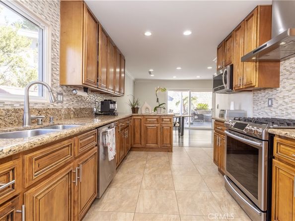 9434 Mclennan Avenue, Northridge CA 91343