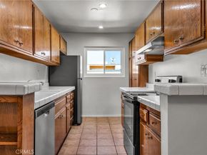 5414 Newcastle Avenue 49, Encino CA 91316