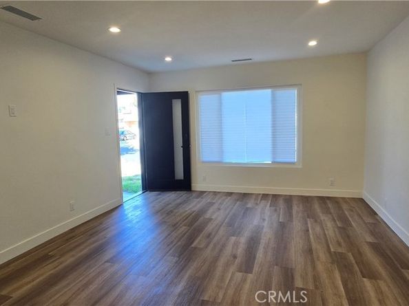 7117 Natick Avenue, Van Nuys CA 91405