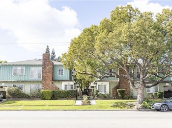 233 -237 N Hollywood Way
