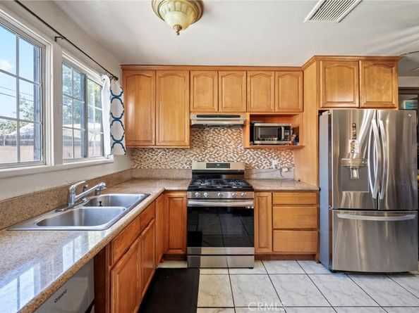 9168 Vena Avenue, Arleta CA 91331