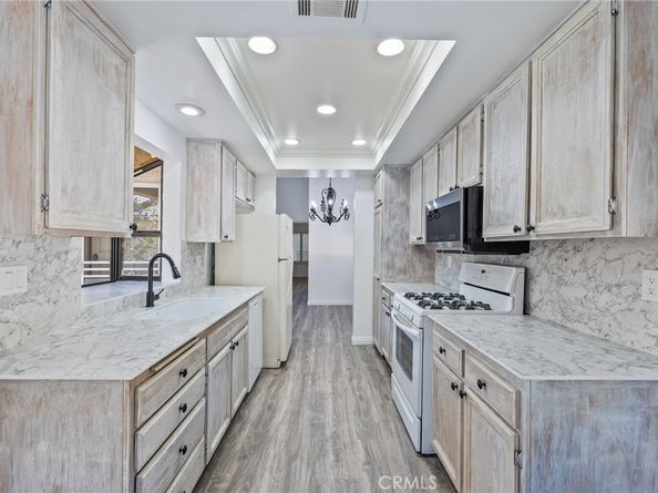 5712 5712 Skyview Way A, Agoura Hills CA 91301