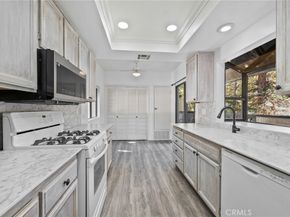 5712 5712 Skyview Way A, Agoura Hills CA 91301