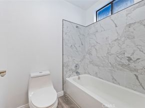 5712 5712 Skyview Way A, Agoura Hills CA 91301