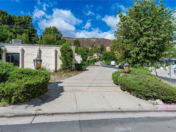 20300 Angelina Place, Woodland Hills CA 91364