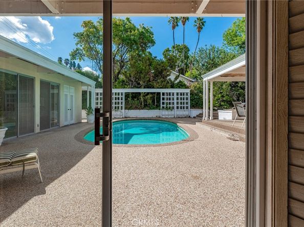 20300 Angelina Place, Woodland Hills CA 91364