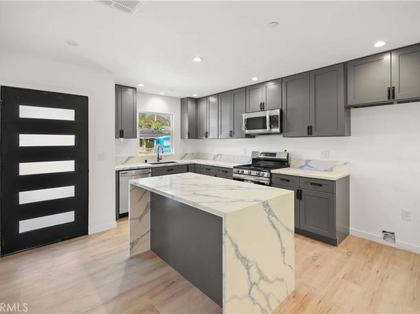 7842 Lasaine Avenue, Northridge CA 91325