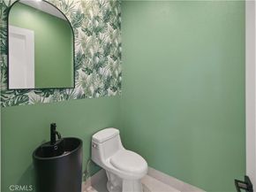 7842 Lasaine Avenue, Northridge CA 91325