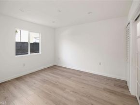 7842 Lasaine Avenue, Northridge CA 91325