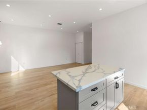 7842 Lasaine Avenue, Northridge CA 91325