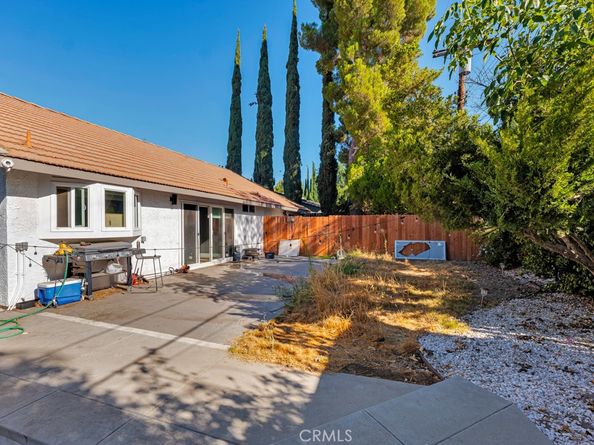 10122 Jovita Avenue, Chatsworth CA 91311