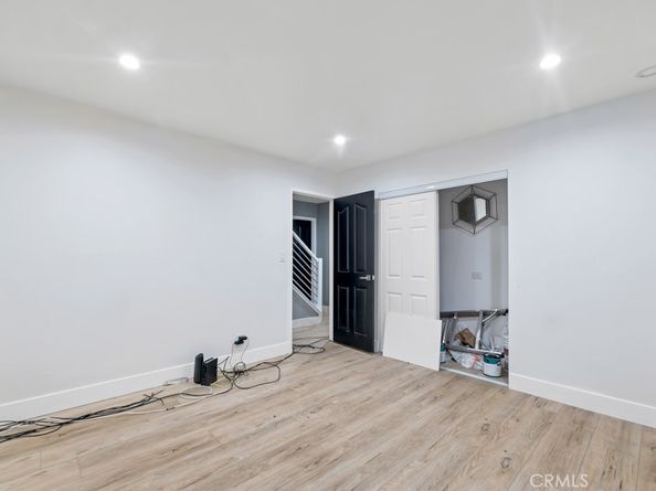 10122 Jovita Avenue, Chatsworth CA 91311