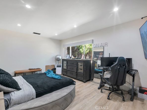 10122 Jovita Avenue, Chatsworth CA 91311