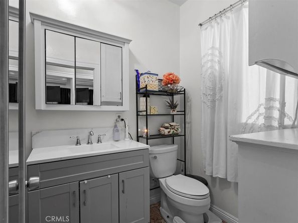 2245 W 27th Street, Los Angeles CA 90018