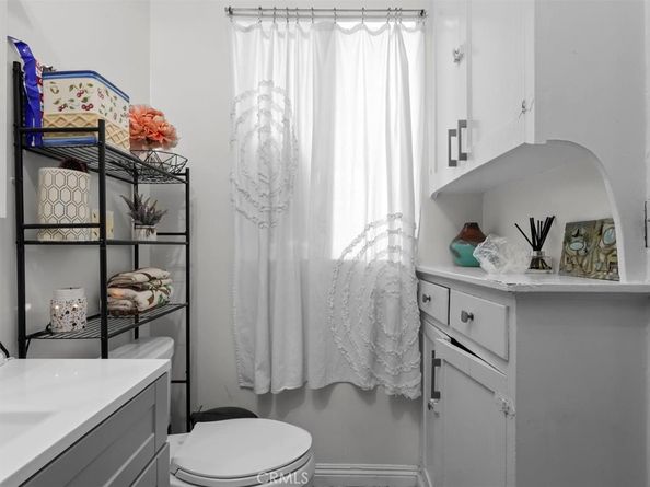 2245 W 27th Street, Los Angeles CA 90018