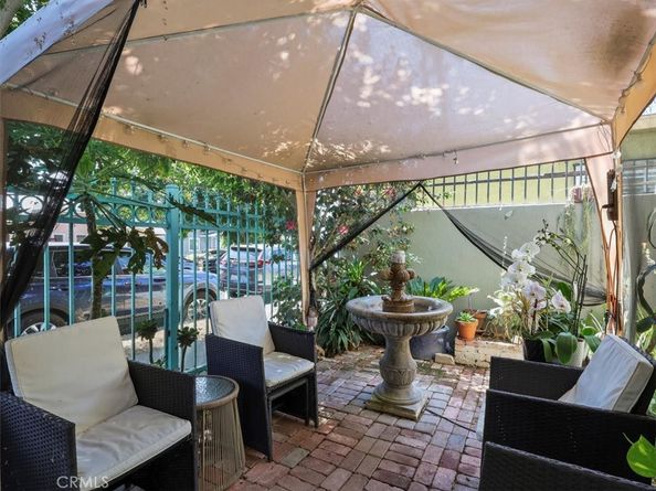 2245 W 27th Street, Los Angeles CA 90018