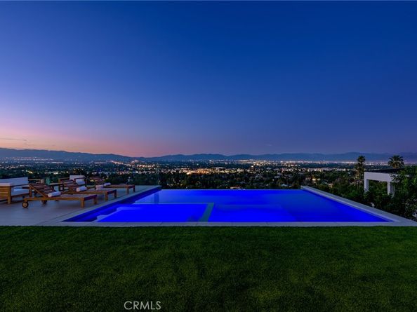 18807 Edleen Drive, Tarzana CA 91356