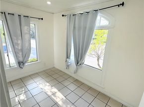 901 N El Centro Avenue, Hollywood CA 90038