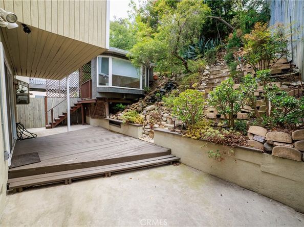 1118 N Beverly Glen Boulevard, Los Angeles CA 90077