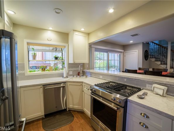 1118 N Beverly Glen Boulevard, Los Angeles CA 90077