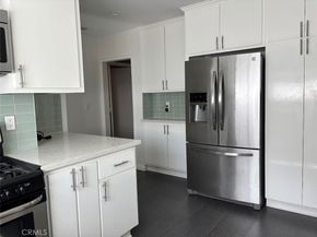 6914 Andasol Avenue, Lake Balboa CA 91406