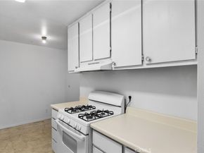 4919 Indian Wood Road 396, Culver City CA 90230