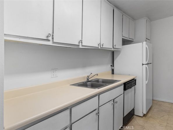4919 Indian Wood Road 396, Culver City CA 90230