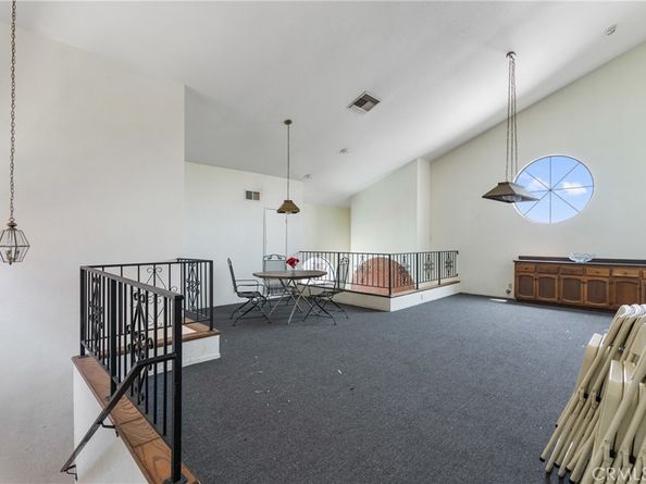 7625 Reseda Boulevard 302, Reseda CA 91335
