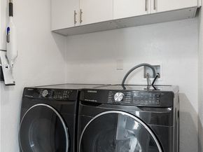 7625 Reseda Boulevard 302, Reseda CA 91335