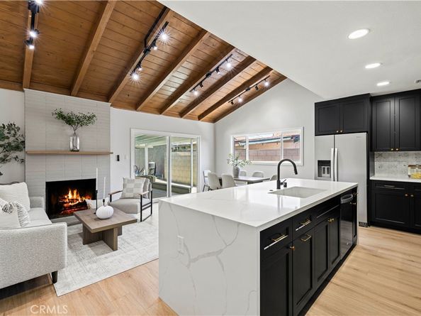 9712 Saloma Avenue, North Hills CA 91343