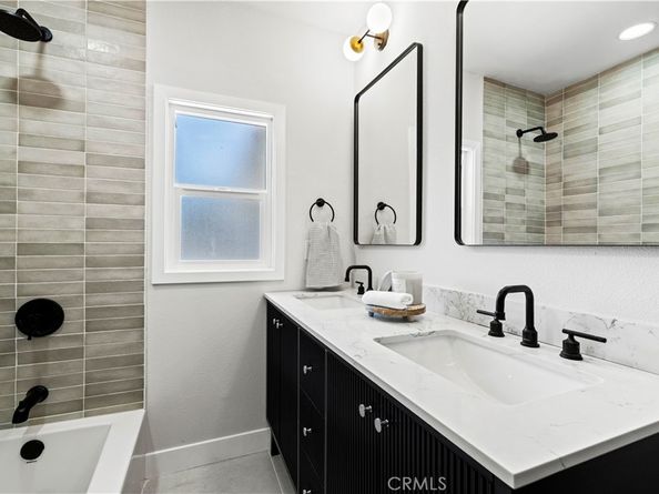 9712 Saloma Avenue, North Hills CA 91343