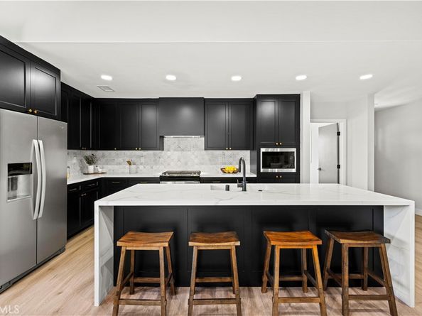 9712 Saloma Avenue, North Hills CA 91343