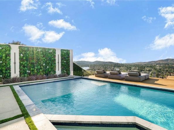 32075 Canterhill Place, Westlake Village CA 91361