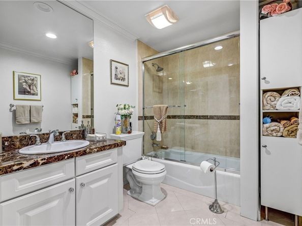 4533 Vista Del Monte Avenue 201, Sherman Oaks CA 91403