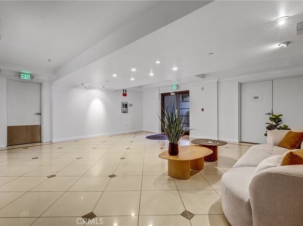 4533 Vista Del Monte Avenue 201, Sherman Oaks CA 91403