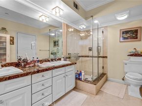 4533 Vista Del Monte Avenue 201, Sherman Oaks CA 91403