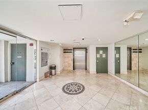 1036 S Serrano Avenue 205, Los Angeles CA 90006