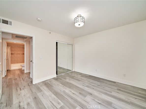 1036 S Serrano Avenue 205, Los Angeles CA 90006