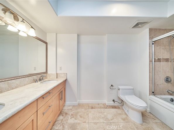 1036 S Serrano Avenue 205, Los Angeles CA 90006