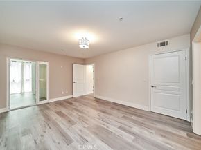 1036 S Serrano Avenue 205, Los Angeles CA 90006