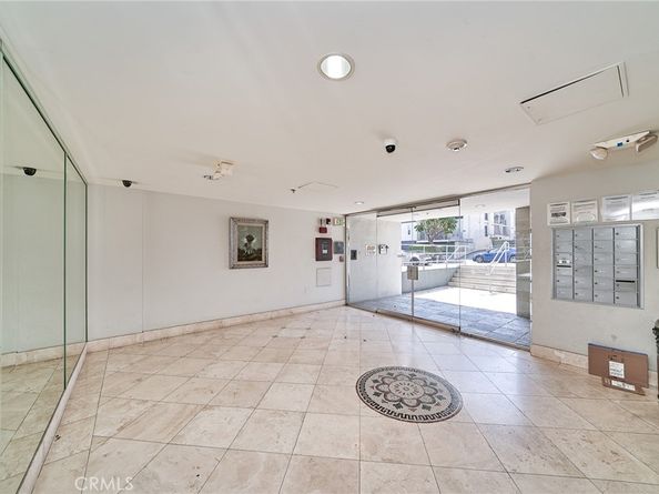 1036 S Serrano Avenue 205, Los Angeles CA 90006