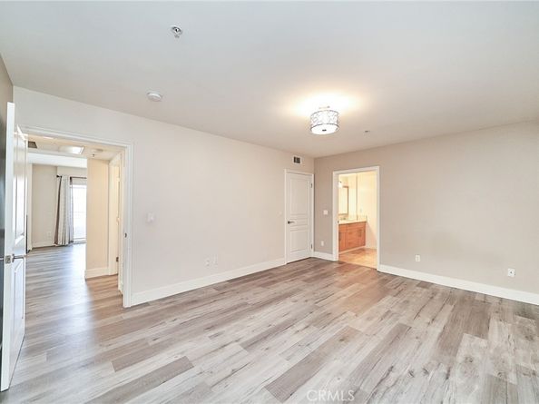 1036 S Serrano Avenue 205, Los Angeles CA 90006