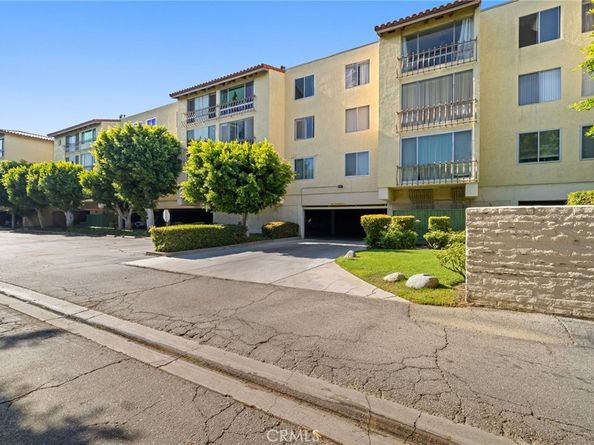 12830 Burbank Boulevard 307, Valley Village CA 91607