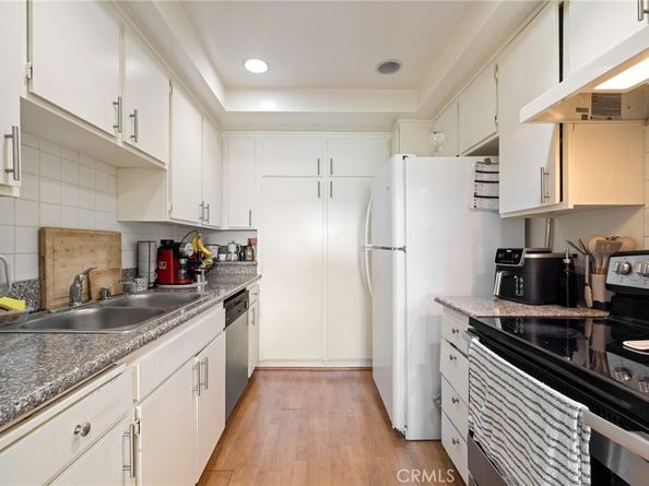 12830 Burbank Boulevard 307, Valley Village CA 91607