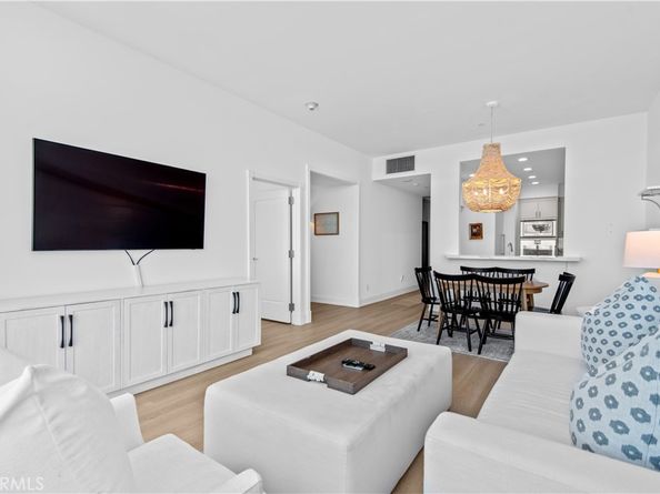 900 W Olympic Boulevard 34F, Los Angeles CA 90015
